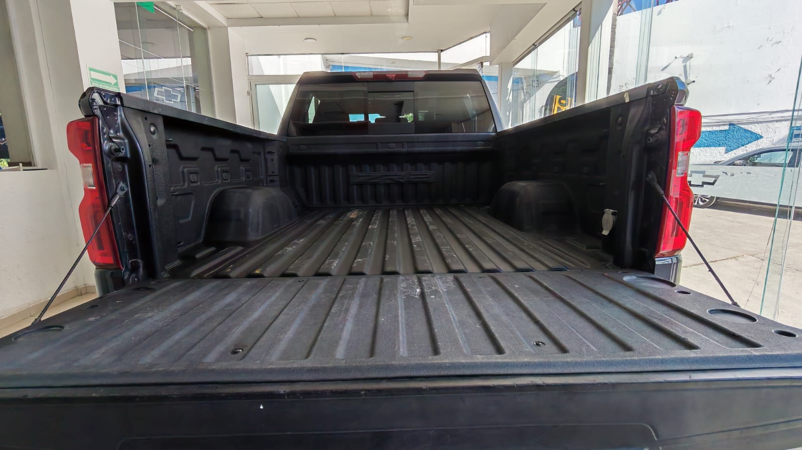 seminuevos-chevrolet-cheyenne-2023