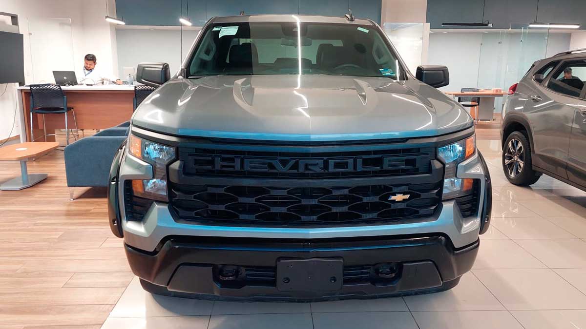 seminuevos-chevrolet-silverado-2023
