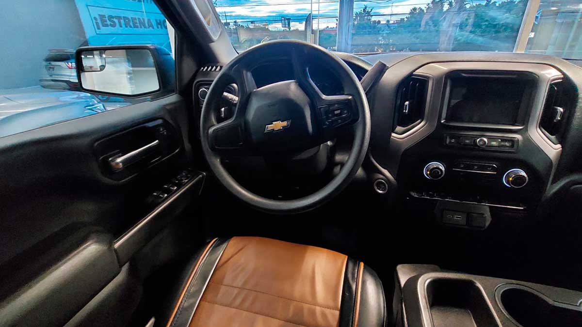 seminuevos-chevrolet-silverado-2023