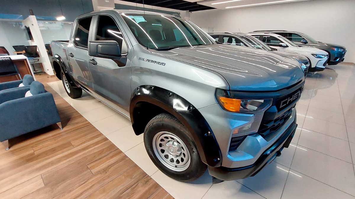 seminuevos-chevrolet-silverado-2023
