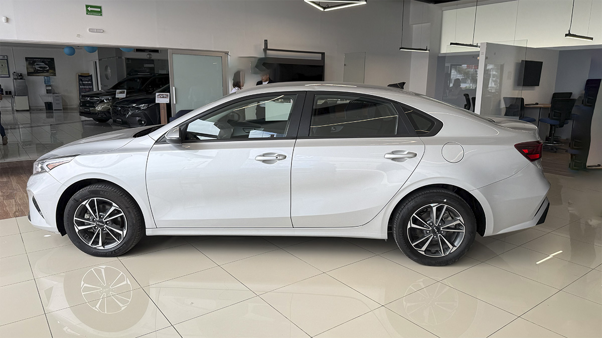 seminuevos-kia-forte-sedan-2024