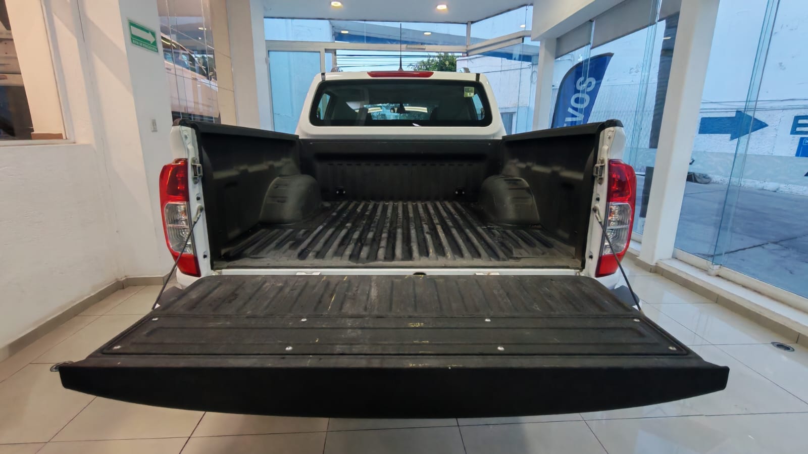 seminuevos-nissan-frontier-np300-2023