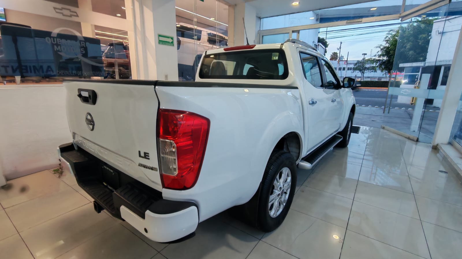 seminuevos-nissan-frontier-np300-2023