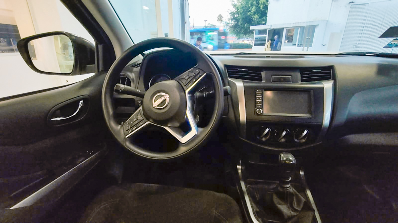 seminuevos-nissan-frontier-np300-2023