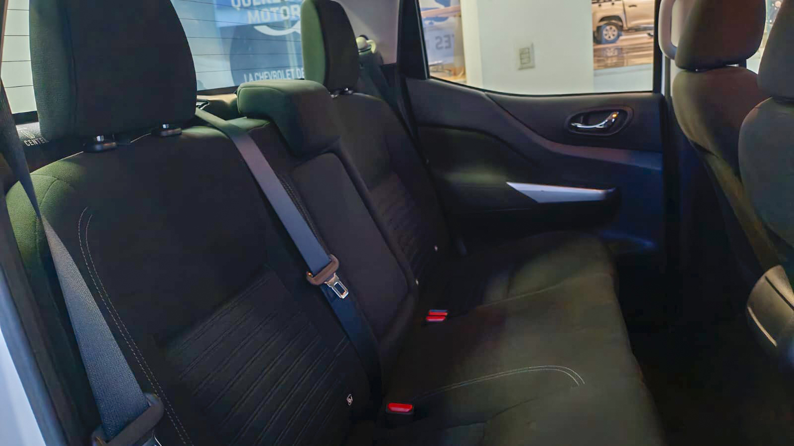 seminuevos-nissan-frontier-np300-2023