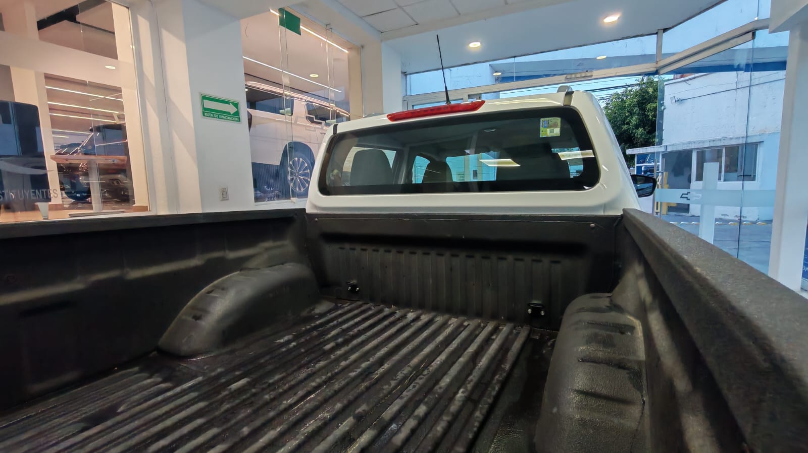 seminuevos-nissan-frontier-np300-2023