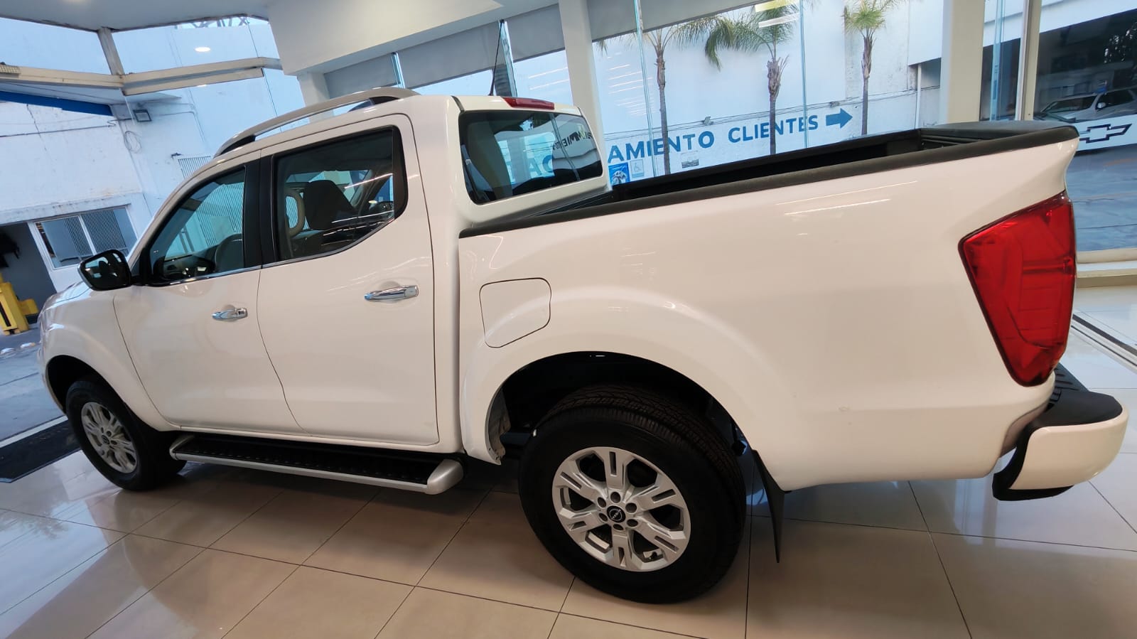 seminuevos-nissan-frontier-np300-2023