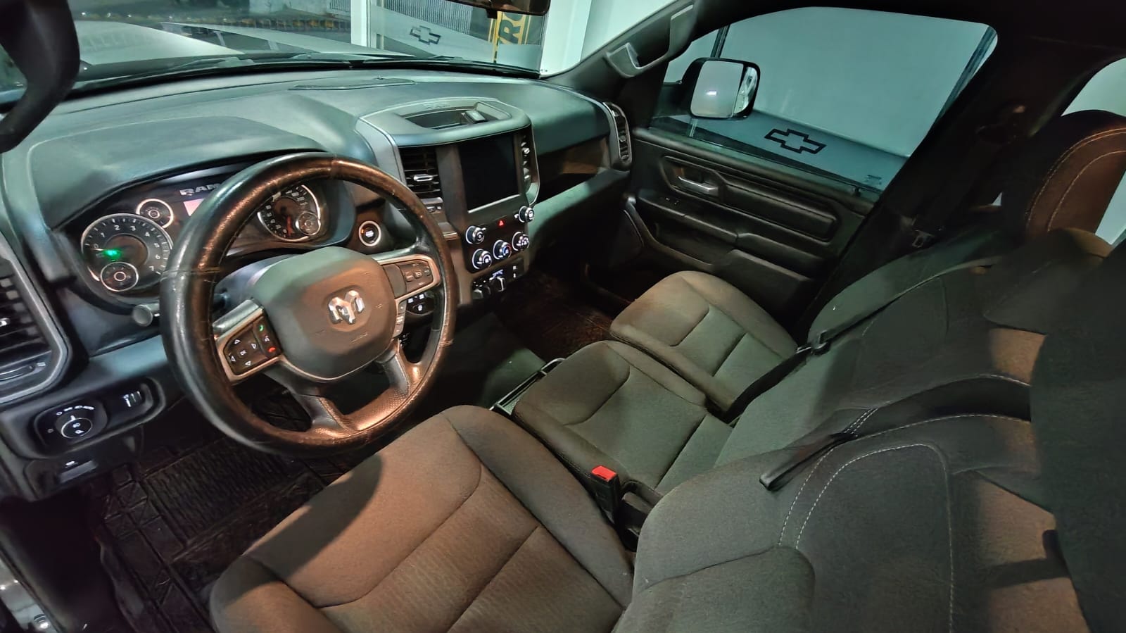 seminuevos-ram-ram-1500-2023