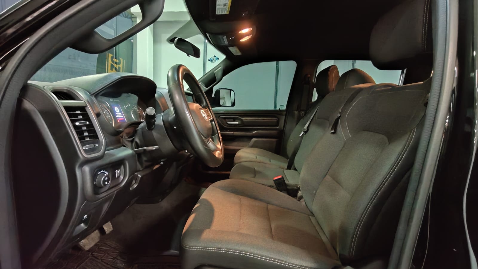 seminuevos-ram-ram-1500-2023