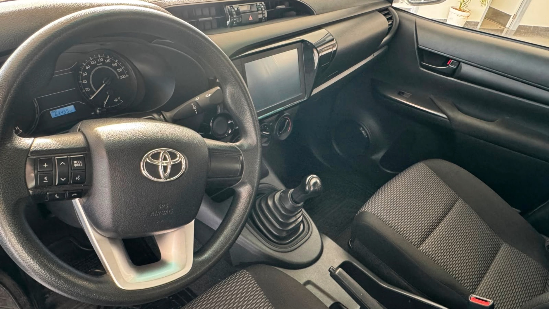 seminuevos-toyota-hilux-2022