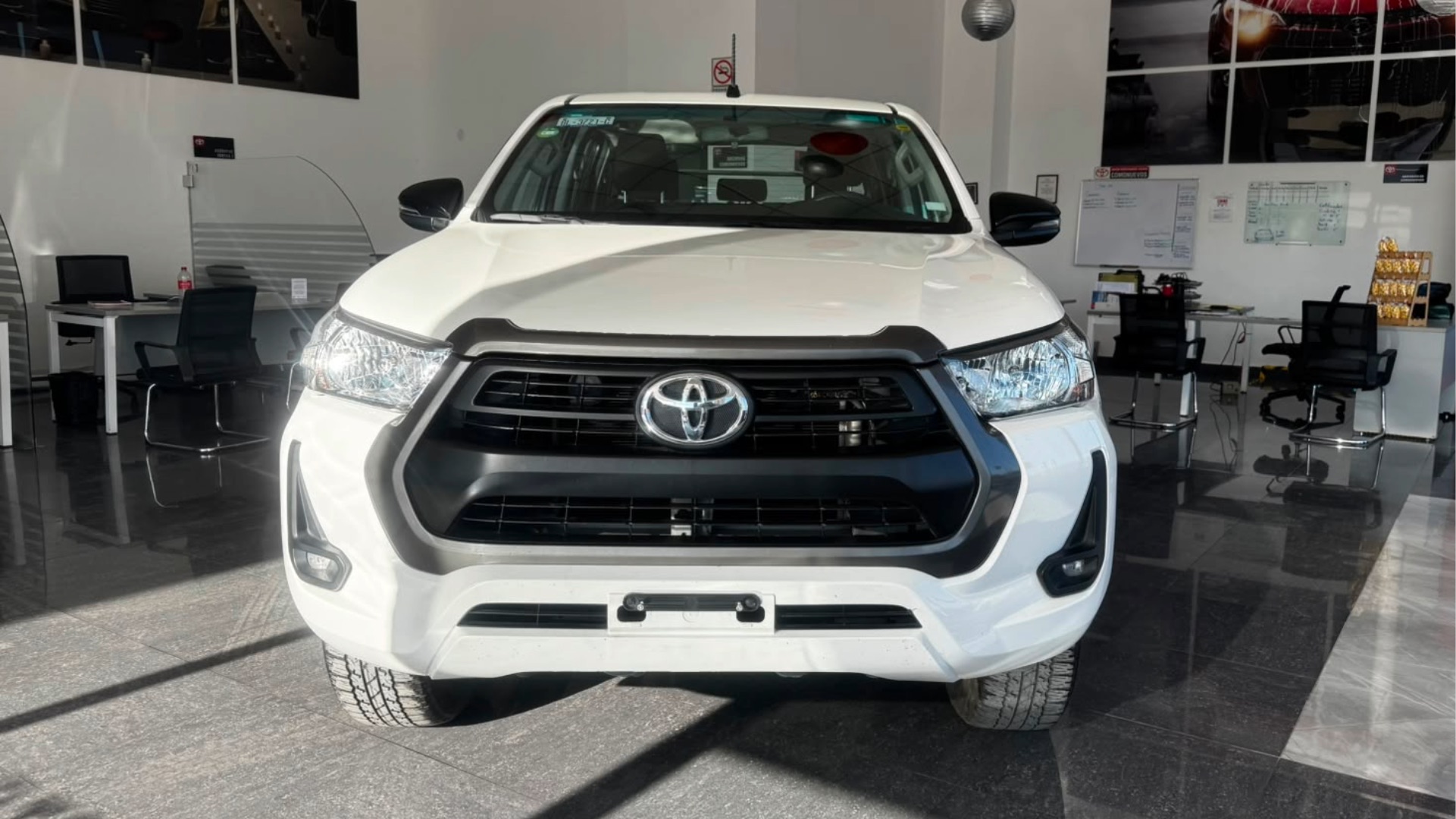 seminuevos-toyota-hilux-2022