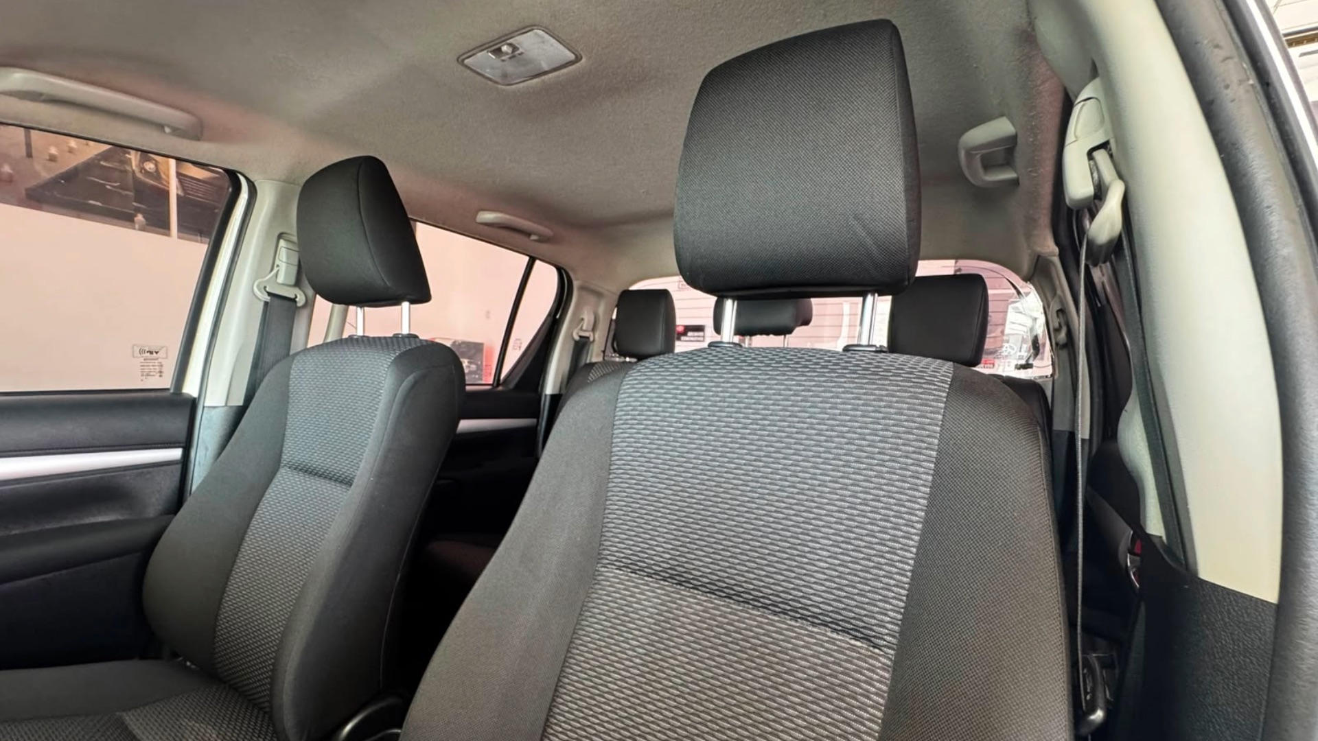 seminuevos-toyota-hilux-2025