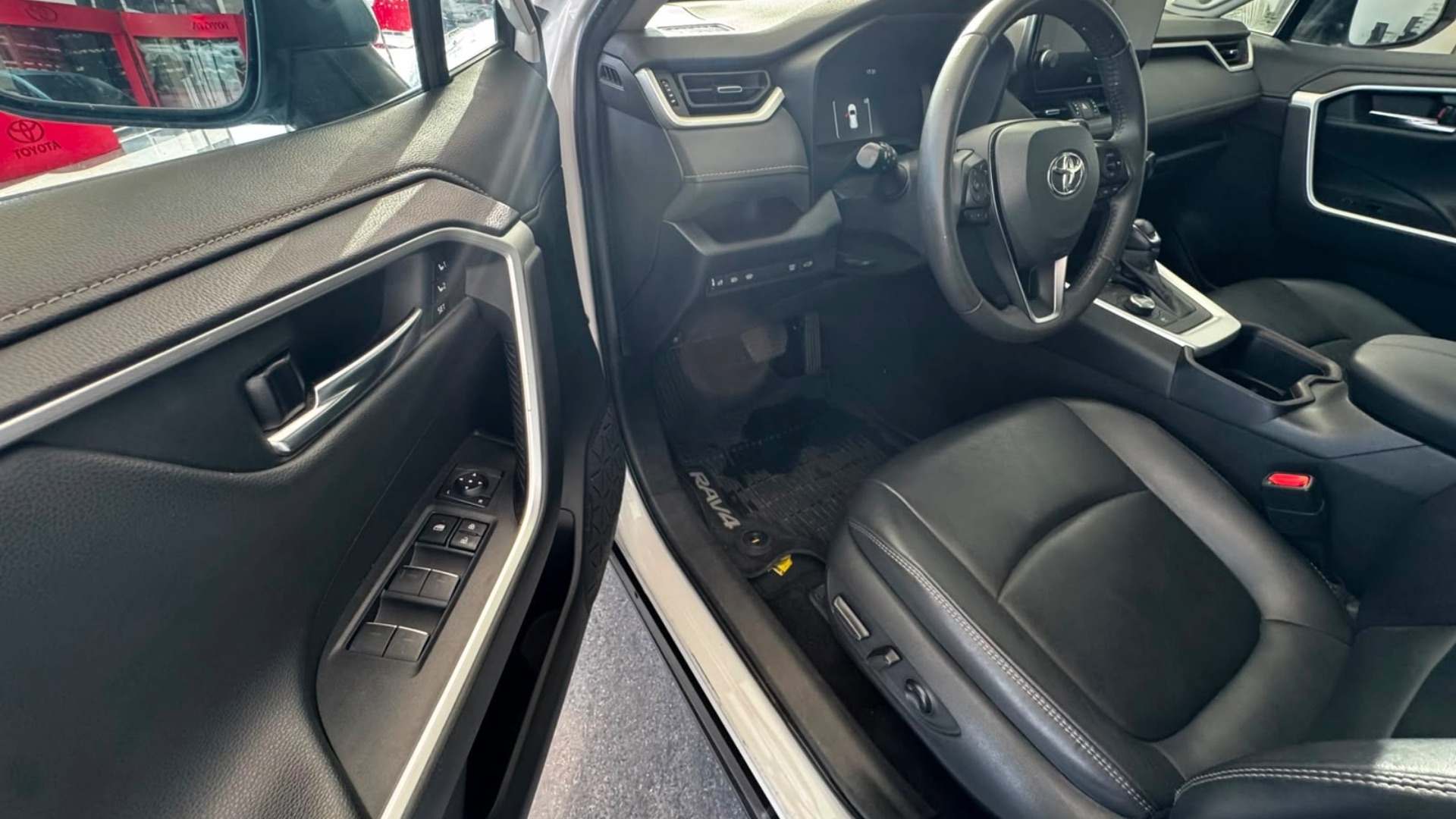 seminuevos-toyota-rav4-2023