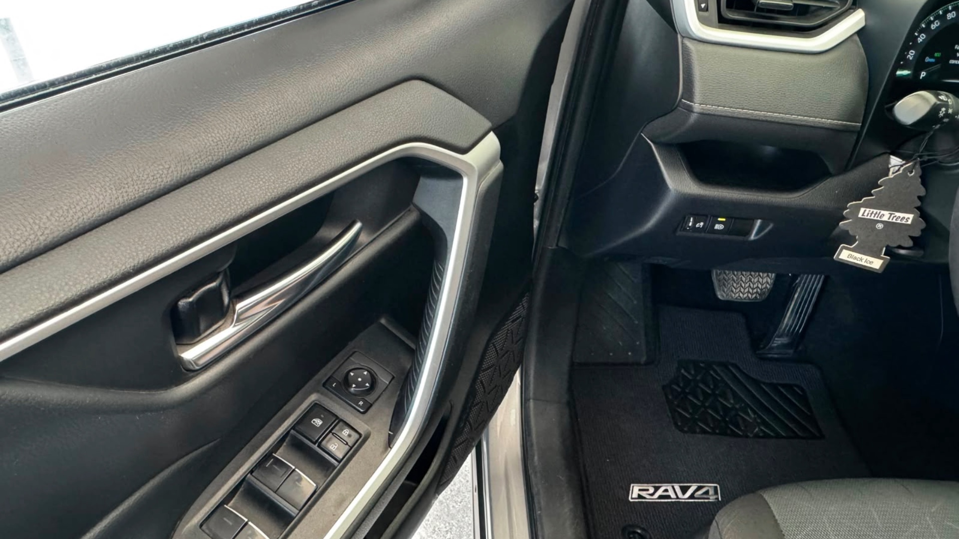 seminuevos-toyota-rav4-2024