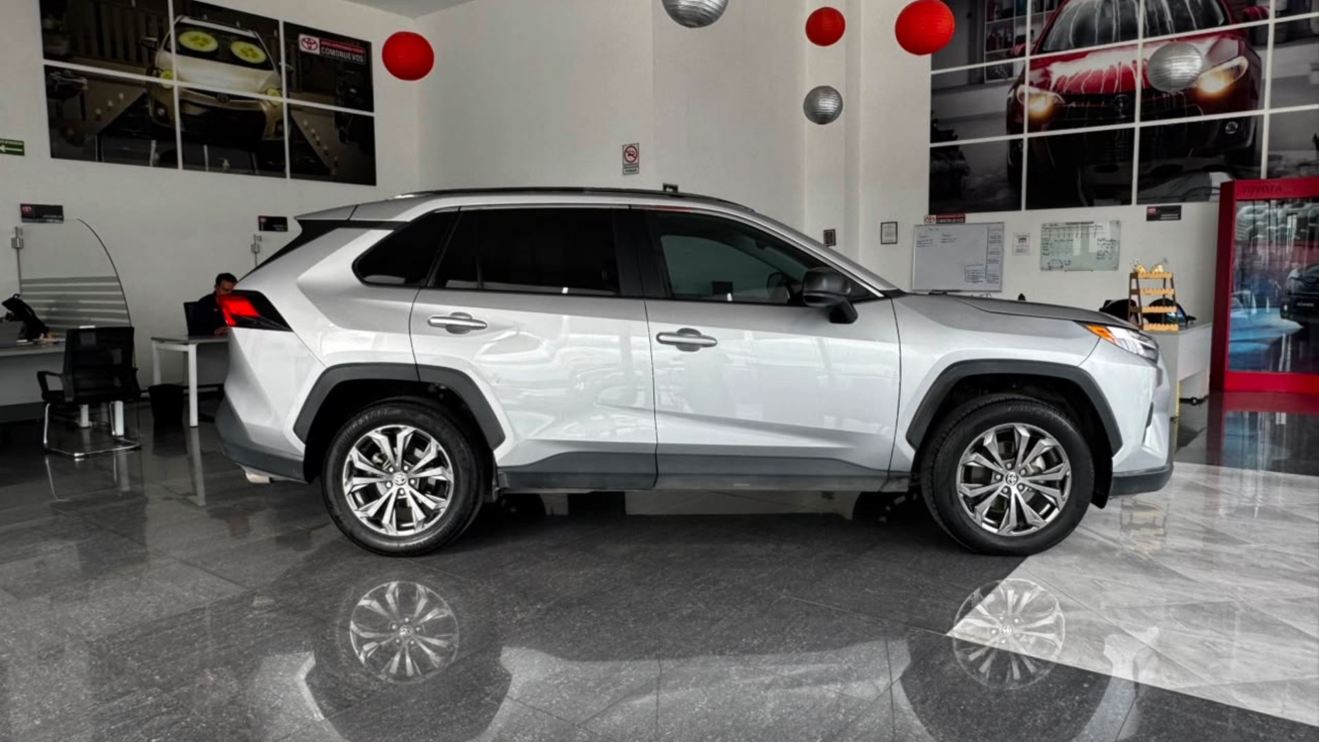seminuevos-toyota-rav4-2024