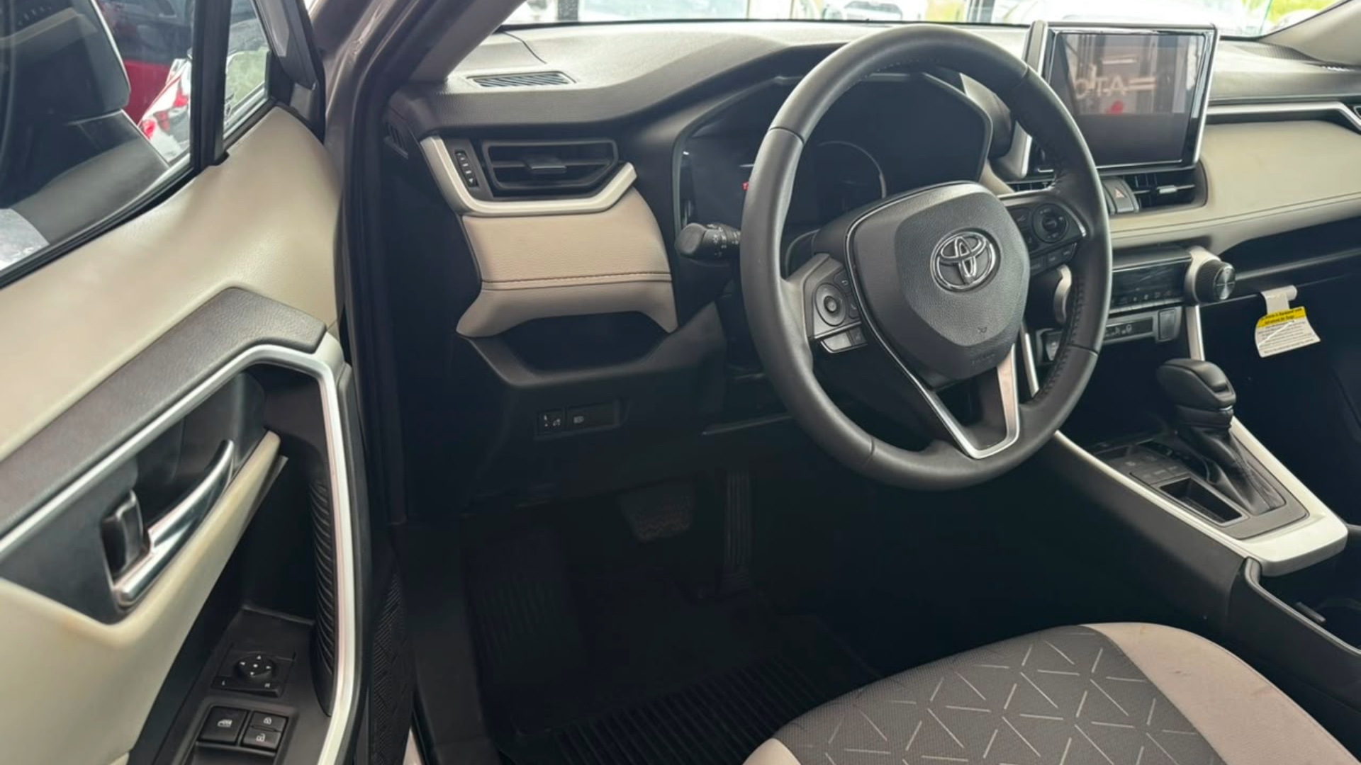seminuevos-toyota-rav4-2024