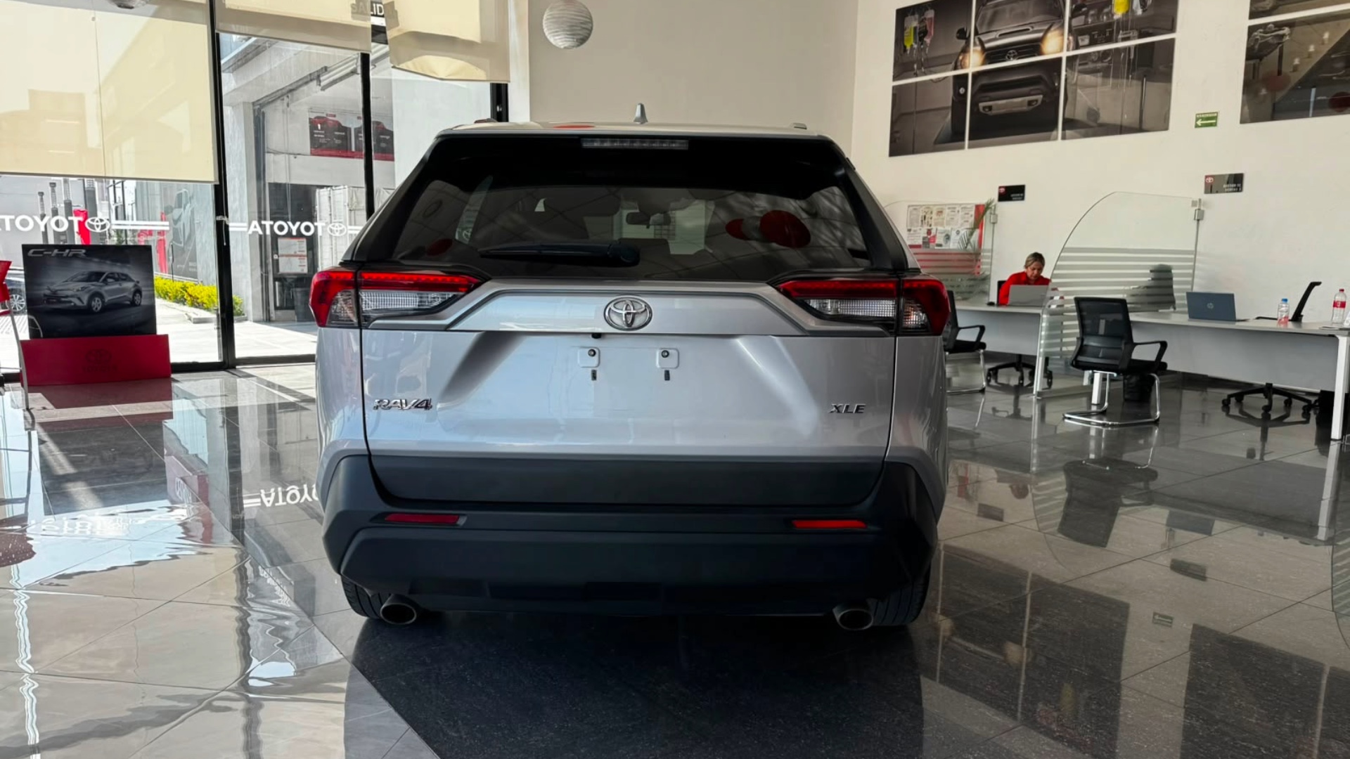 seminuevos-toyota-rav4-2024
