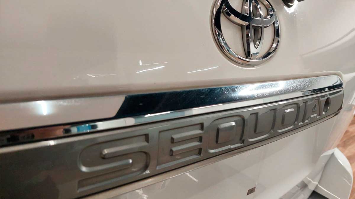 seminuevos-toyota-sequoia-2018