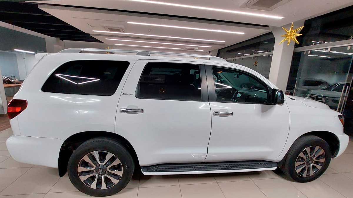 seminuevos-toyota-sequoia-2018