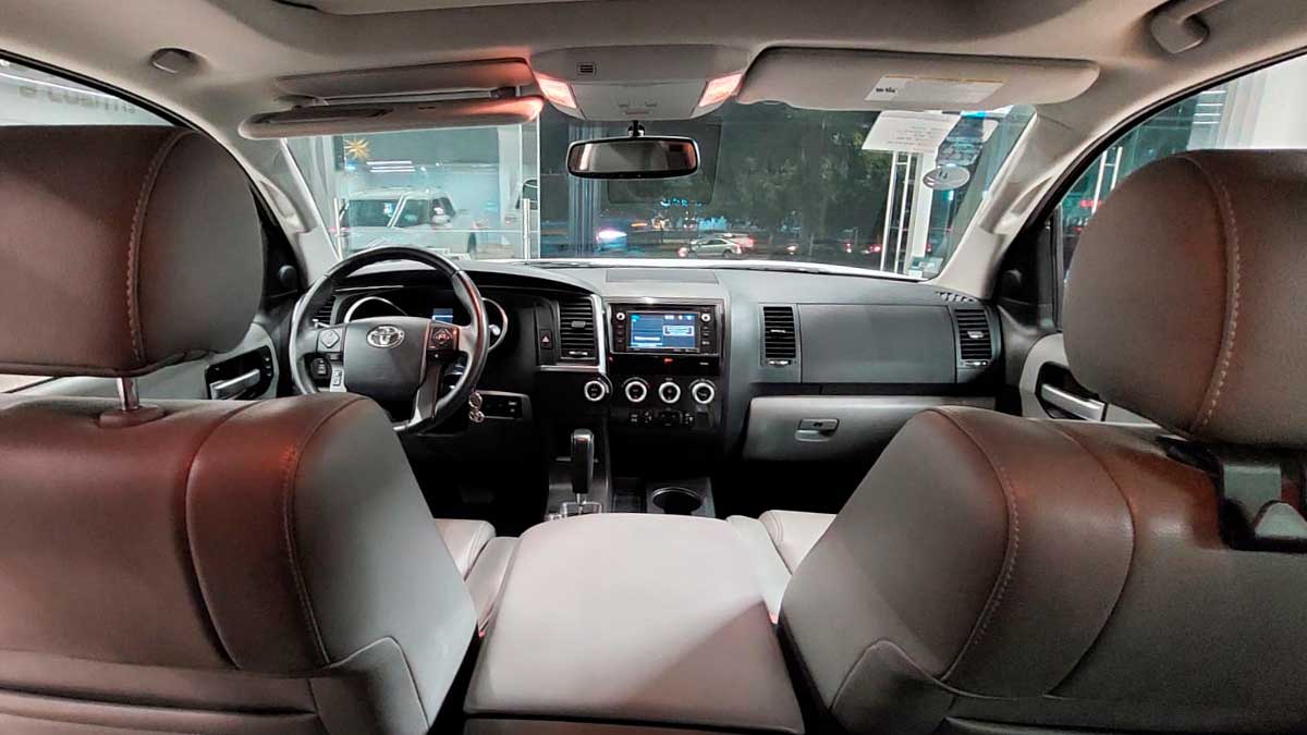 seminuevos-toyota-sequoia-2018