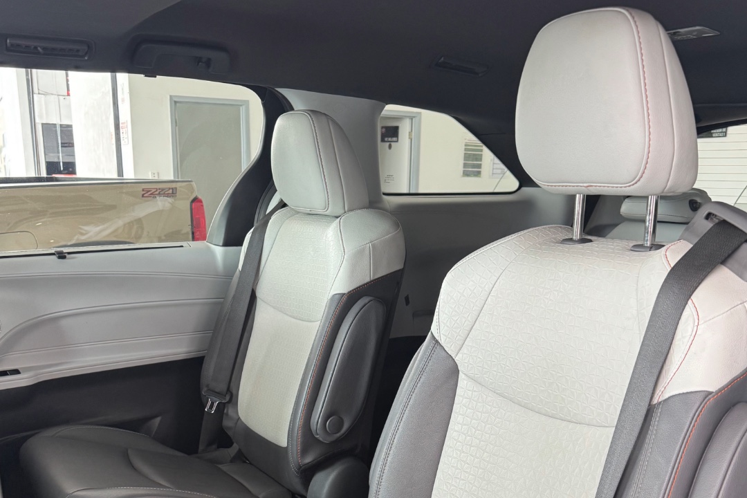 seminuevos-toyota-sienna-2024
