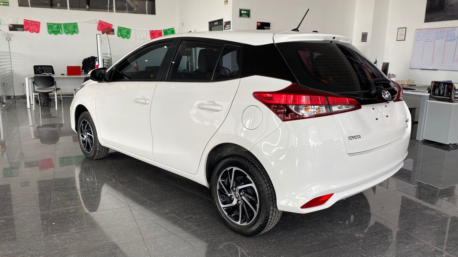 seminuevos-toyota-yaris-2021