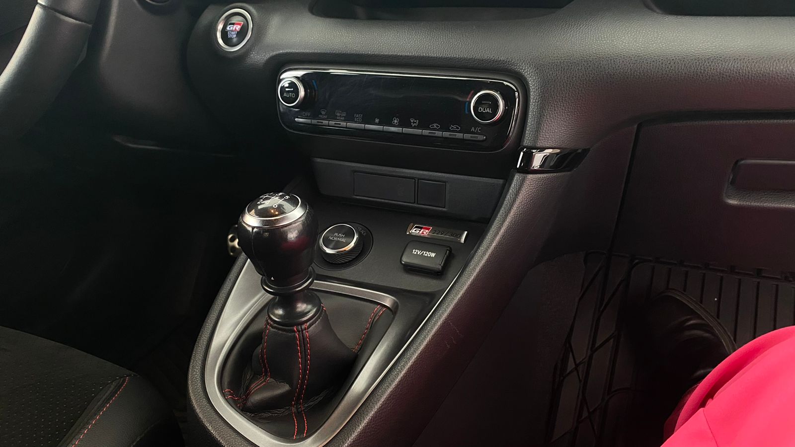 seminuevos-toyota-yaris-2022