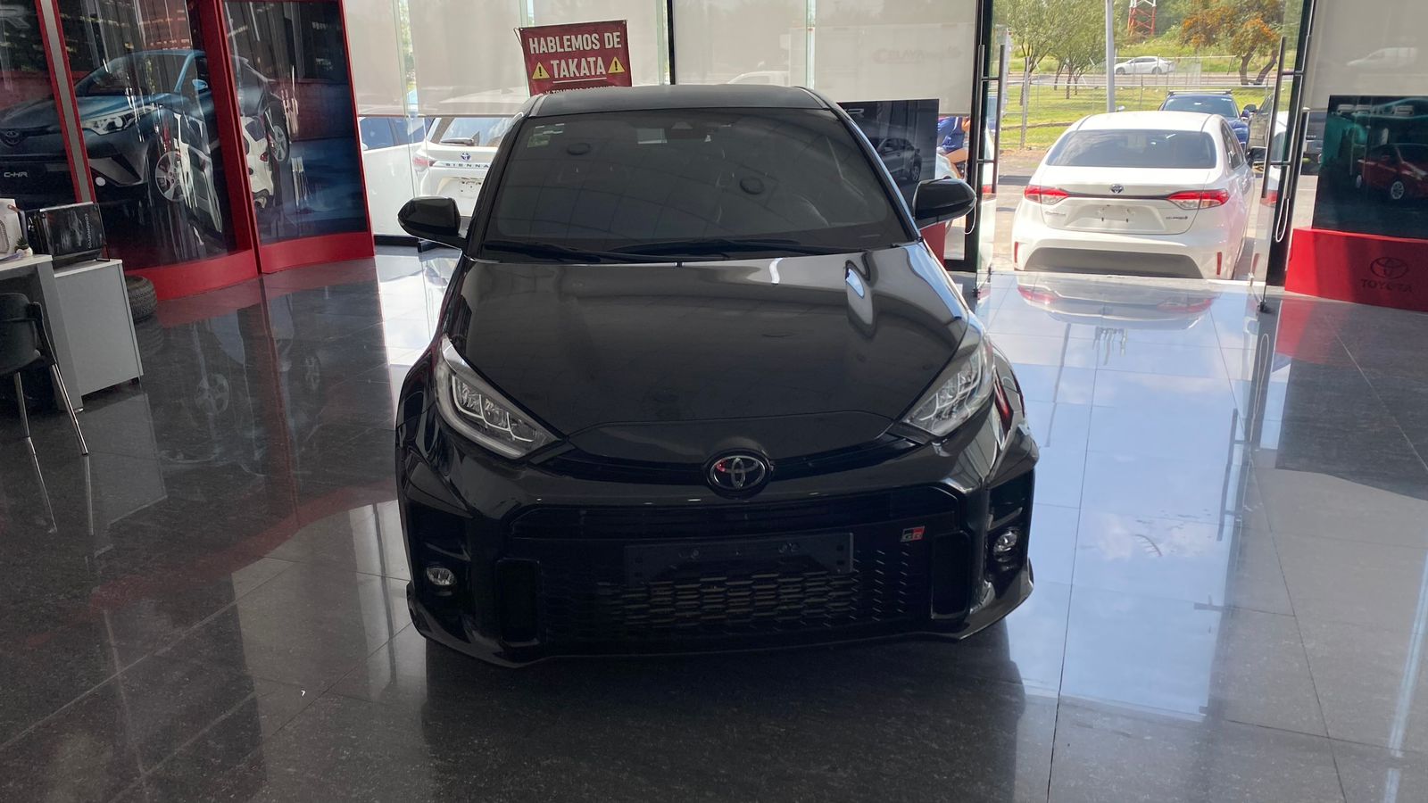 seminuevos-toyota-yaris-2022