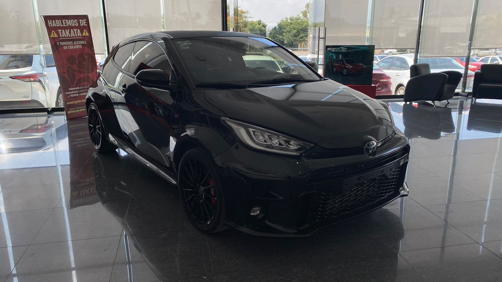 seminuevos-toyota-yaris-2022