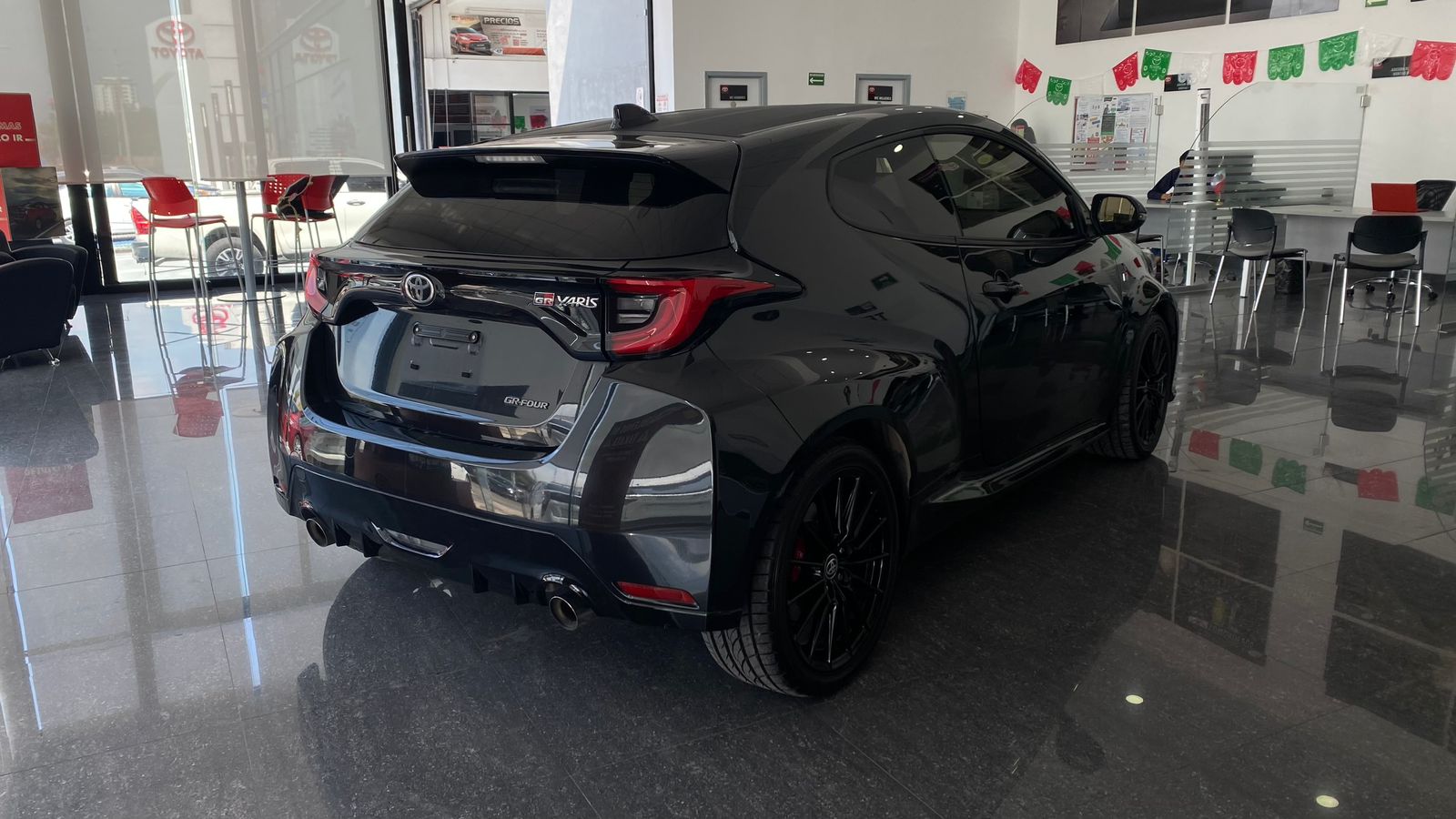 seminuevos-toyota-yaris-2022