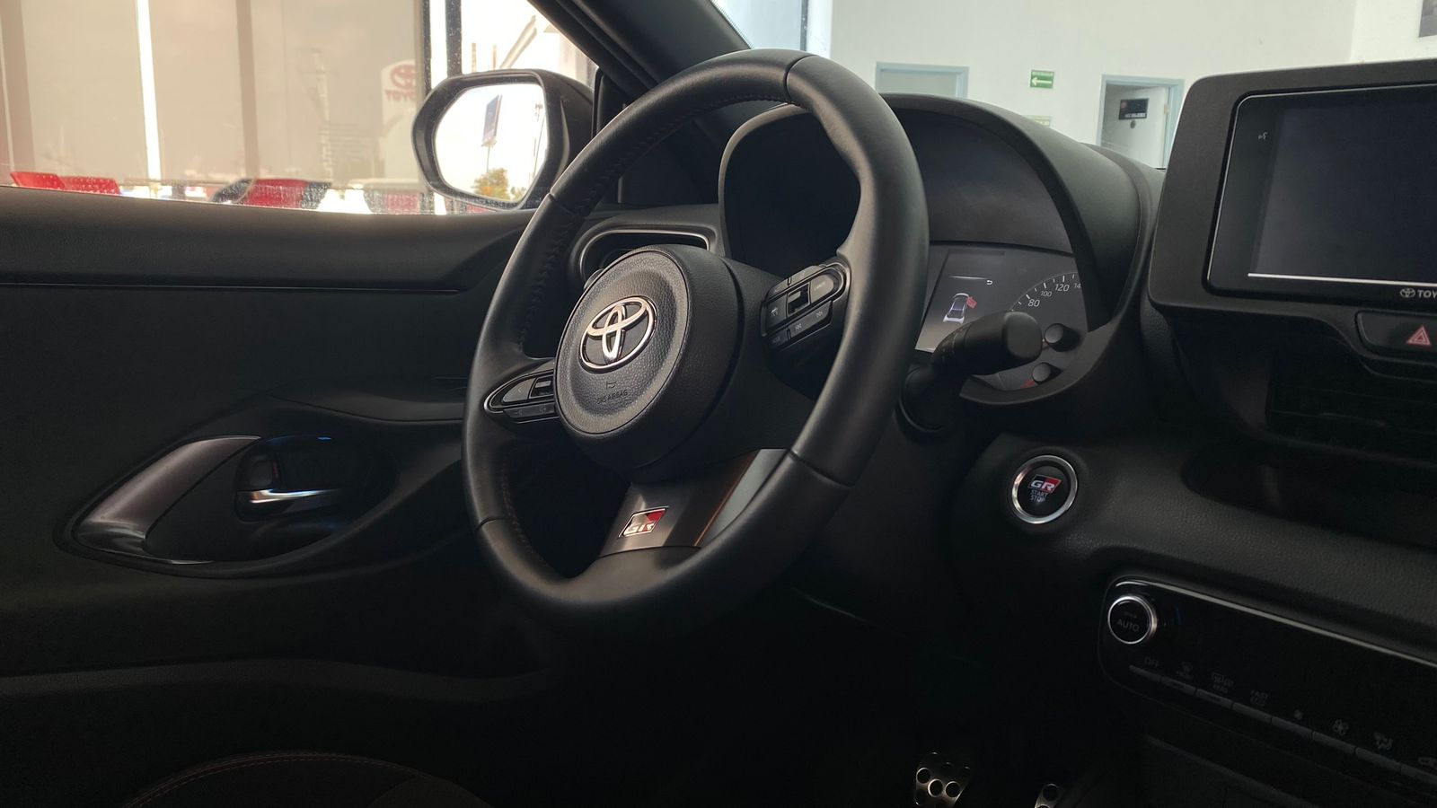 seminuevos-toyota-yaris-2022